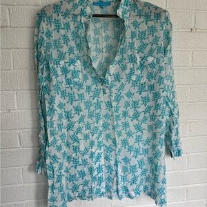 Navy Button Down Shirt with Classic Collar and Slim Fit